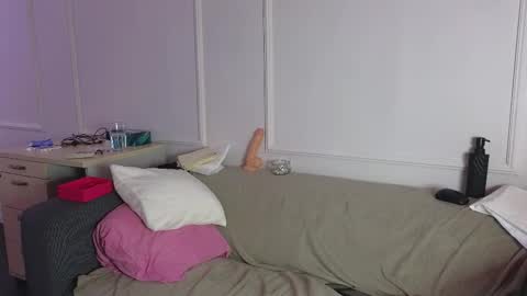 Snapshot of alyarei chatting on 18, 2, 2026 alyarei online show from 18, 2, 2026