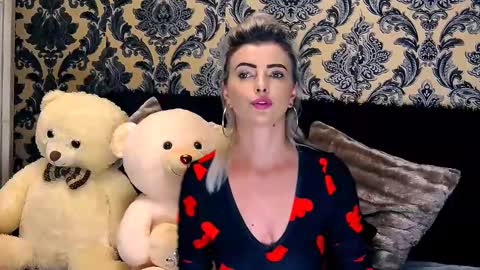 Snapshot of alyblonde chatting on 20, 12, 2024 aly online show from 20, 12, 2024