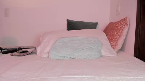 Aly Instg oficial alyjones  Lush and Domi love toys are on online show from 23, 1, 2025