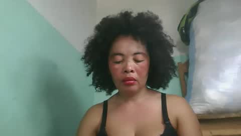 Snapshot of alypierette chatting on 31, 3, 2026 alypierette online show from 31, 3, 2026