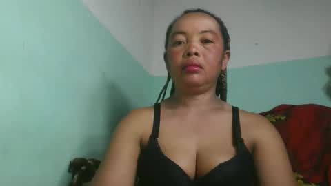 Snapshot of alypierette chatting on 9, 4, 2026 alypierette online show from 9, 4, 2026