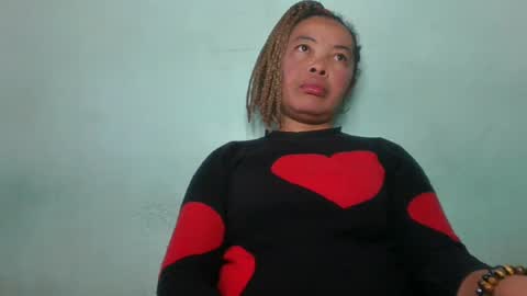 Snapshot of alypierette chatting on 4, 7, 2026 alypierette online show from 4, 7, 2026