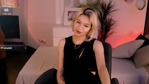Snapshot of alysiasun chatting on 20, 10, 2025 Alysia online show from 20, 10, 2025