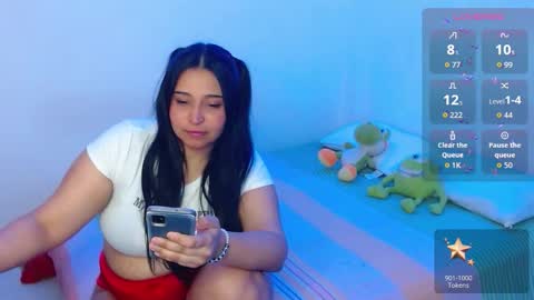 Snapshot of alyson_27 chatting on 15, 10, 2025 Alyson online show from 15, 10, 2025