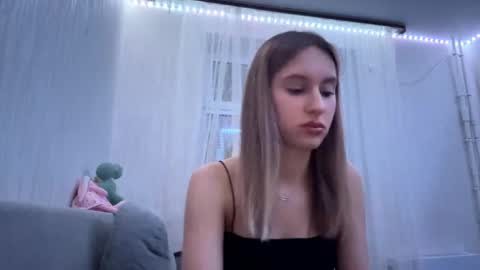 Snapshot of alysonbrettmann chatting on 29, 4, 2026 Sofi online show from 29, 4, 2026