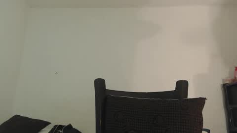 valentia online show from 23, 2, 2025