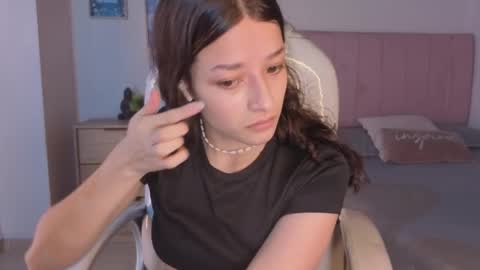 Snapshot of amaia_daniells chatting on 5, 12, 2025 B I A N C A online show from 5, 12, 2025