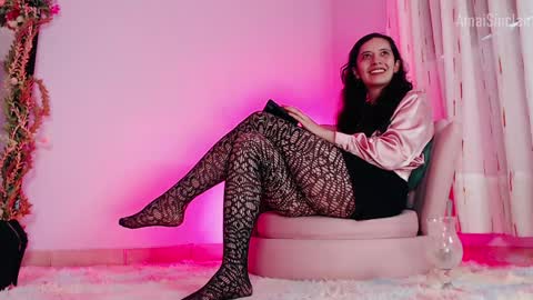 Amai  Sinclair  online show from 10, 1, 2025