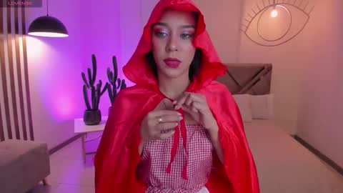 Snapshot of amalia_cruss chatting on 15, 10, 2025 Amalia cruss online show from 15, 10, 2025