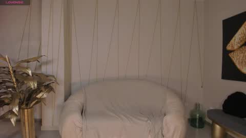 Amalia cruss online show from 30, 10, 2025