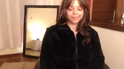 Snapshot of amand1_sweet chatting on 12, 2, 2025 online show from 12, 2, 2025