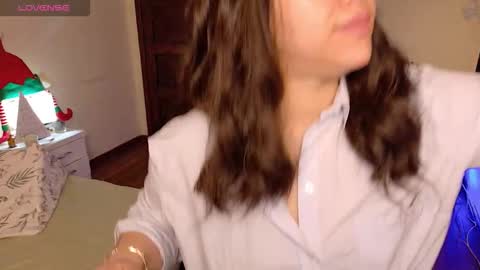 Snapshot of amand1_sweet chatting on 19, 12, 2025 online show from 19, 12, 2025