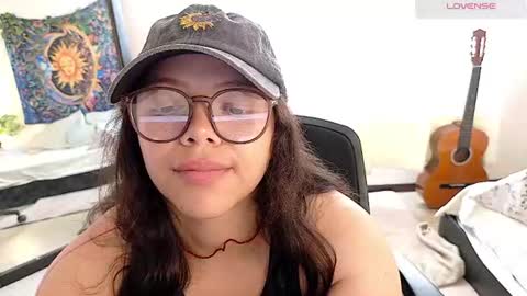 Snapshot of amand1_sweet chatting on 5, 8, 2026 online show from 5, 8, 2026