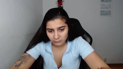 Snapshot of amanda5star chatting on 22, 12, 2025 The queen of the biceps online show from 22, 12, 2025