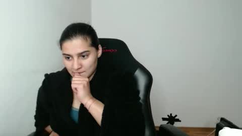 Snapshot of amanda5star chatting on 14, 4, 2026 The queen of the biceps online show from 14, 4, 2026