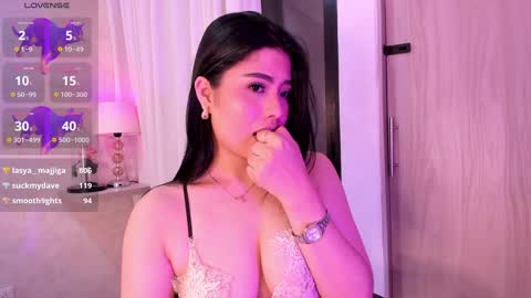 Snapshot of amanda_26 chatting on 6, 1, 2025 Luisa online show from 6, 1, 2025