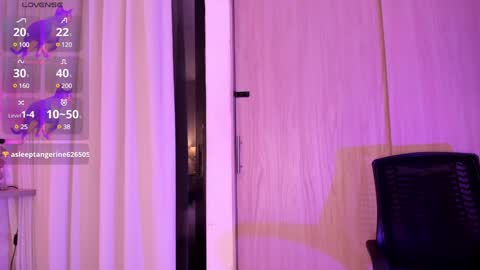 Snapshot of amanda_26 chatting on 6, 2, 2025 Luisa online show from 6, 2, 2025