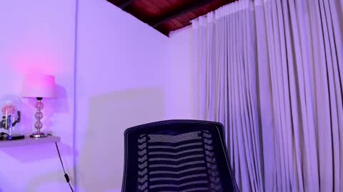 Snapshot of amanda_26 chatting on 28, 2, 2025 Luisa online show from 28, 2, 2025