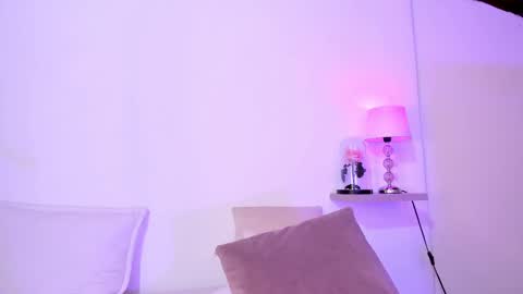 Snapshot of amanda_26 chatting on 4, 3, 2025 Luisa online show from 4, 3, 2025