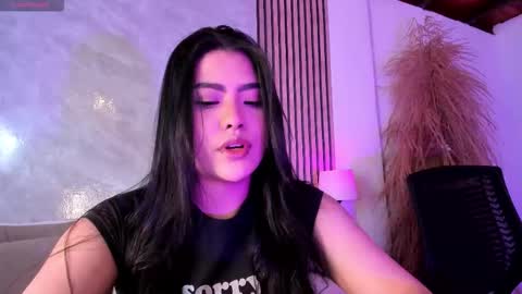 Snapshot of amanda_26 chatting on 19, 10, 2025 Luisa online show from 19, 10, 2025