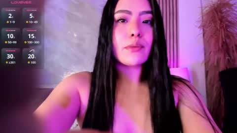 Snapshot of amanda_26 chatting on 24, 10, 2025 Luisa online show from 24, 10, 2025