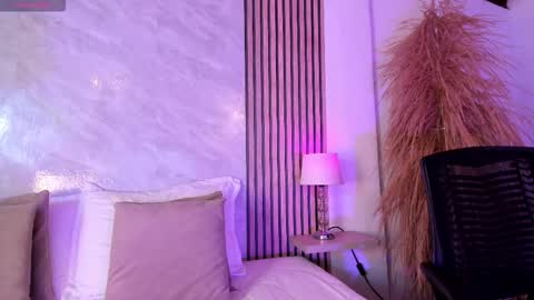 Snapshot of amanda_26 chatting on 30, 10, 2025 Luisa online show from 30, 10, 2025