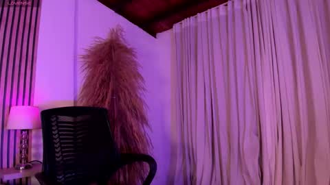 Snapshot of amanda_26 chatting on 10, 11, 2025 Luisa online show from 10, 11, 2025