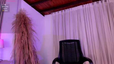 Snapshot of amanda_26 chatting on 13, 11, 2025 Luisa online show from 13, 11, 2025