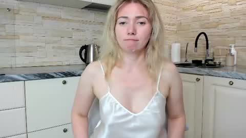 Snapshot of amanda___grey chatting on 21, 6, 2026 Amanda insta amanda grey online show from 21, 6, 2026