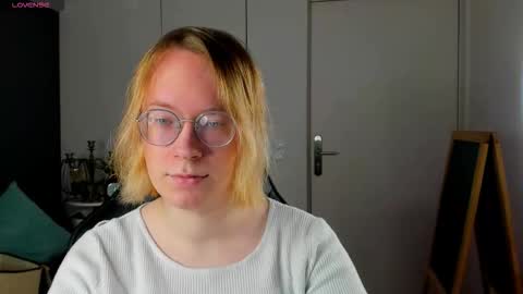 Hi im Amanda online show from 23, 11, 2025