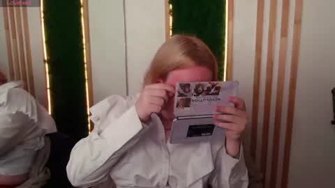 Snapshot of amanda_butlerr chatting on 26, 6, 2026 Hi im Amanda online show from 26, 6, 2026