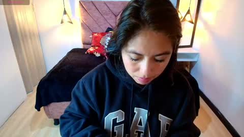 Snapshot of amanda_fox__ chatting on 15, 4, 2026 AMANDA FOX online show from 15, 4, 2026