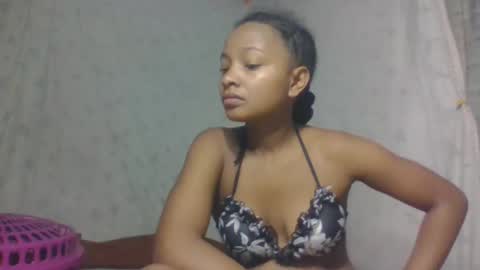 Snapshot of amandaaa25 chatting on 8, 10, 2025 amandaaa25 online show from 8, 10, 2025