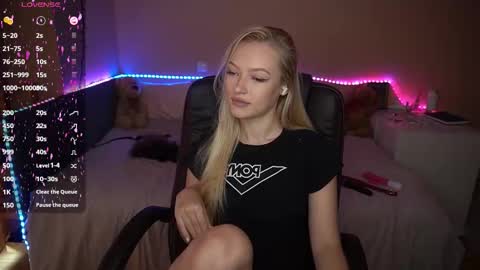 Snapshot of amandaafire chatting on 10, 9, 2025 Amanda online show from 10, 9, 2025