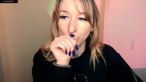 Snapshot of amandasentin chatting on 13, 10, 2025 Amanda online show from 13, 10, 2025