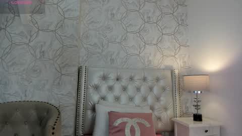 amara_rousse online show from 22, 12, 2025