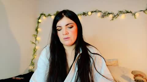 Amara Vega  online show from 15, 5, 2026