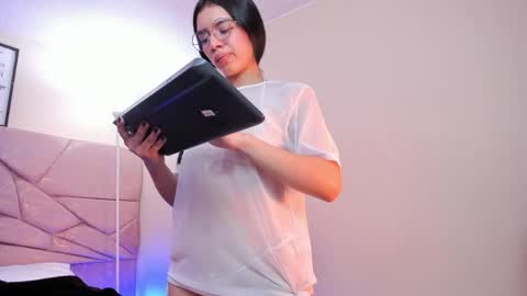 Snapshot of amara_velle chatting on 1, 4, 2026 amara velle online show from 1, 4, 2026