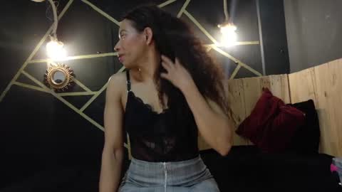 Snapshot of amara_vex chatting on 1, 7, 2026 amara_vex online show from 1, 7, 2026