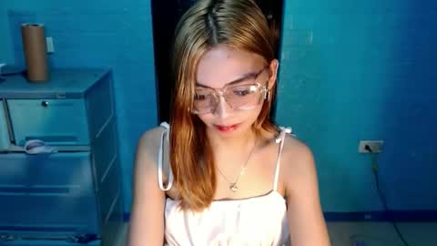 Snapshot of amarabellax chatting on 20, 4, 2026 BELLA online show from 20, 4, 2026