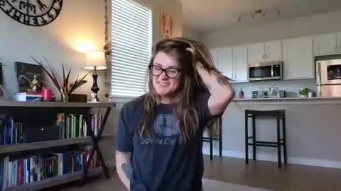 Amara Jezebel online show from 23, 10, 2025