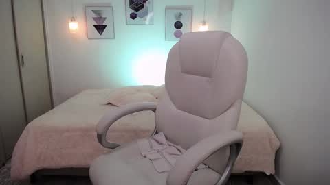 Amarantha online show from 4, 3, 2025