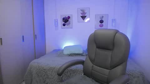 Amarantha online show from 3, 2, 2026