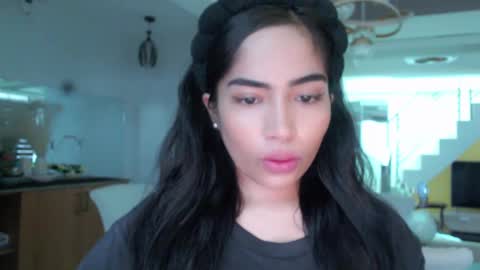 Amariah Holly online show from 1, 3, 2025