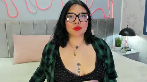 Snapshot of amarisse_sides chatting on 25, 4, 2026 Amariss online show from 25, 4, 2026