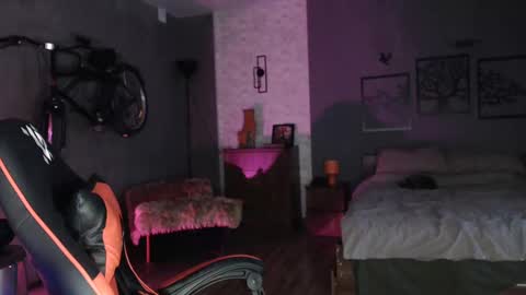 Snapshot of amayamalina chatting on 7, 12, 2024 Malina online show from 7, 12, 2024