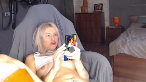 Snapshot of amayamalina chatting on 15, 12, 2024 Malina online show from 15, 12, 2024