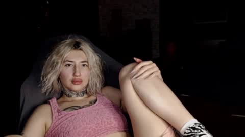 Snapshot of amayamalina chatting on 12, 1, 2025 Malina online show from 12, 1, 2025