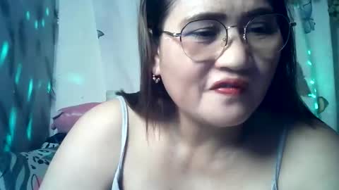 Snapshot of amazing_angel22 chatting on 6, 4, 2026 amazing angel online show from 6, 4, 2026