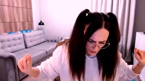 Izza online show from 29, 10, 2025